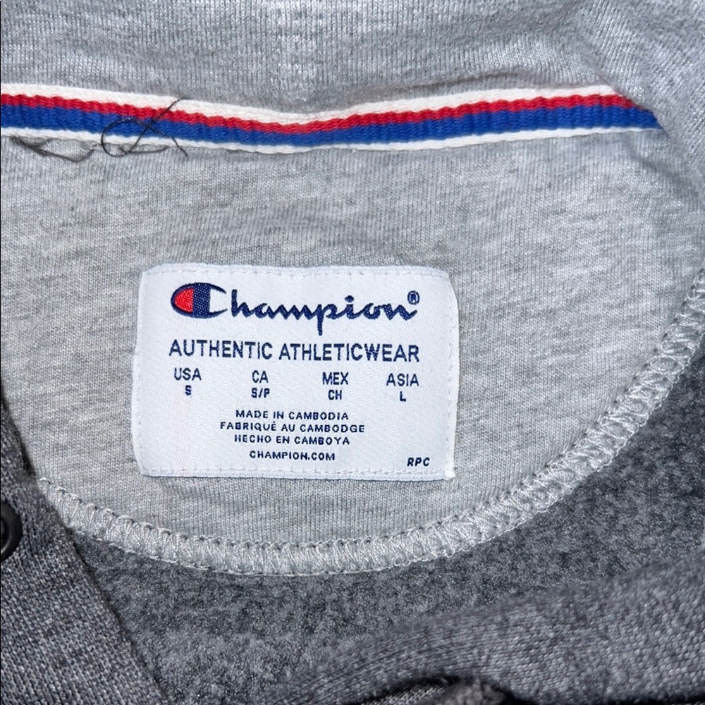 Champion Gray Sweater with Classic Pullover Design - Picture 2 of 8